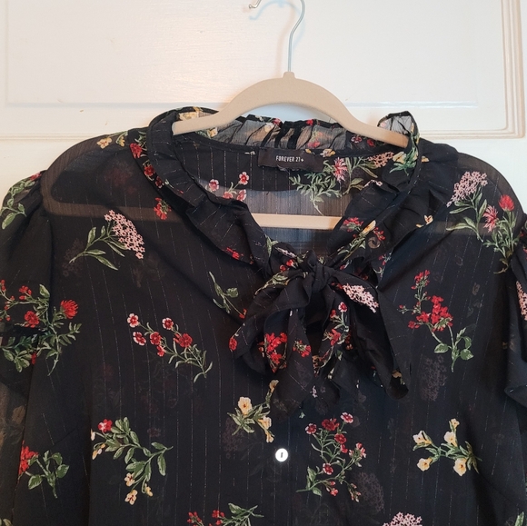 Sheer black ruffle top - Picture 3 of 4